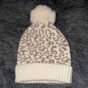 NWOT women’s leopard hat